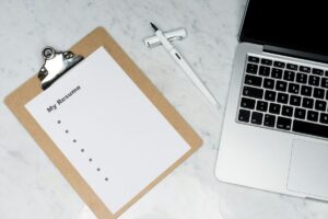 سيرة ذاتية ومستندات للتقديم على الوظائف